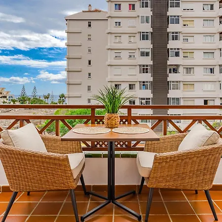 Ocean Walk Victoria Court 2 Modern With Terrace, Heated Pool, Netflix Arona (Tenerife)