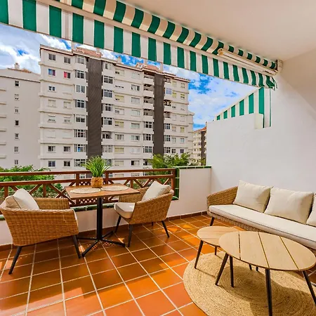 Ocean Walk Victoria Court 2 Modern With Terrace, Heated Pool, Netflix *